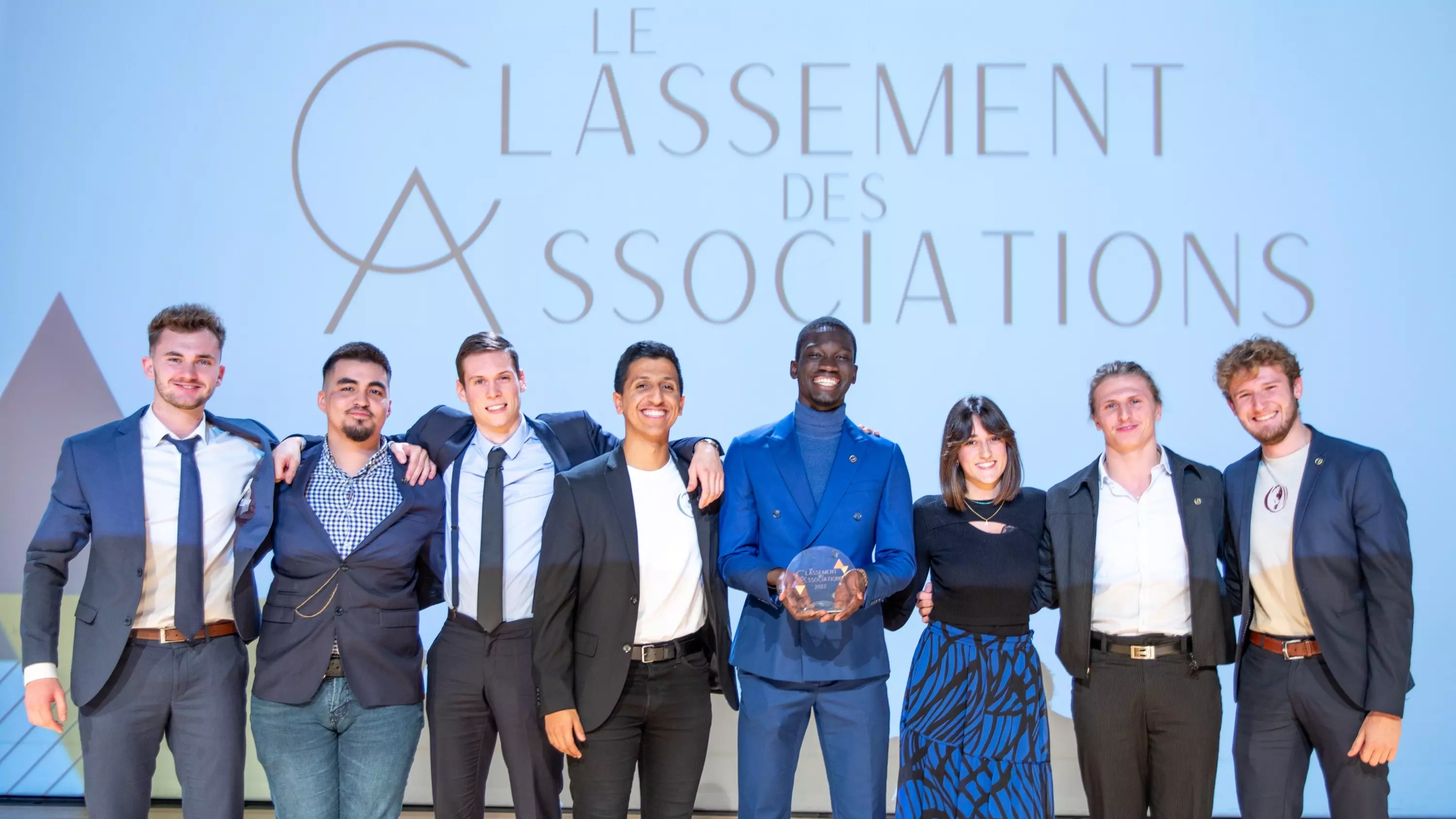 Association Hum'am sur scène après leur 3ième place au concours.